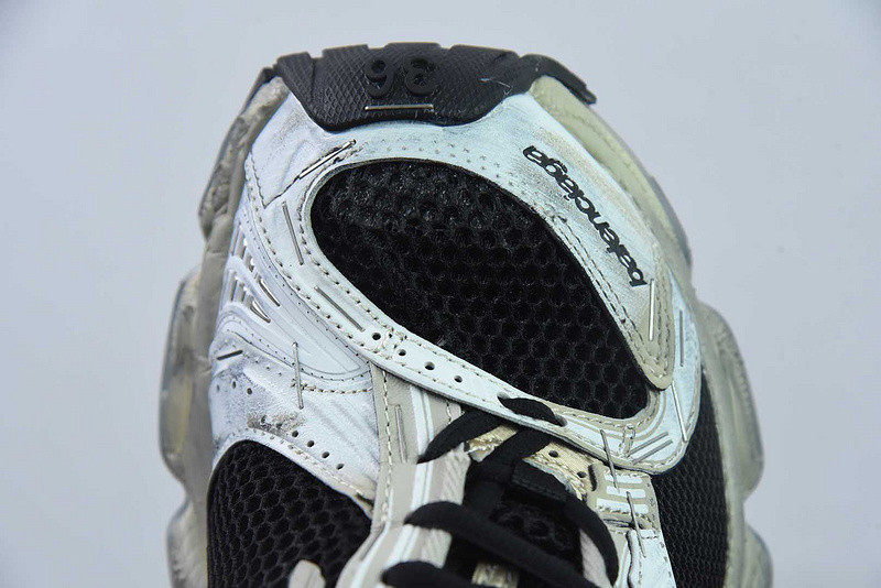 BC XL SNEAKERS