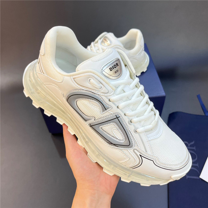 dio* sneaker