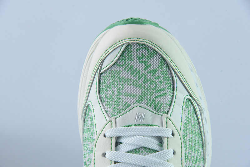 new balance sneaker