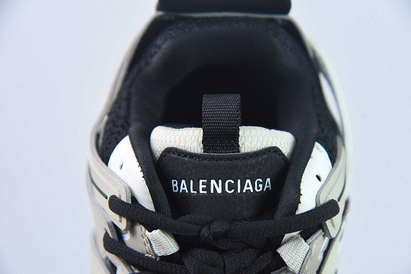 bc track sneaker