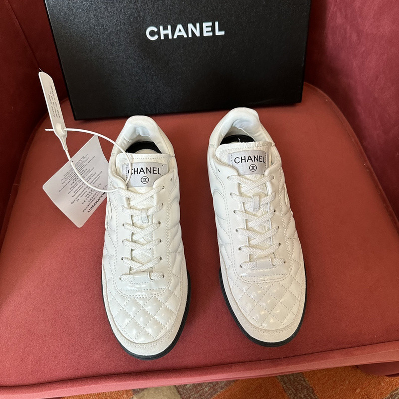 Ch*el sneaker