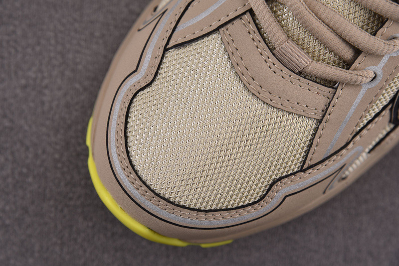 dio* sneaker