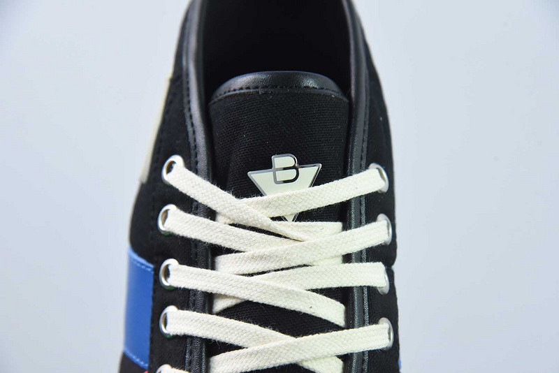 b0tte*a Ven*ta sneaker