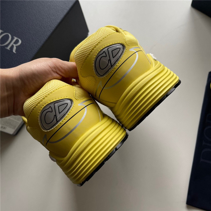 dio* sneaker