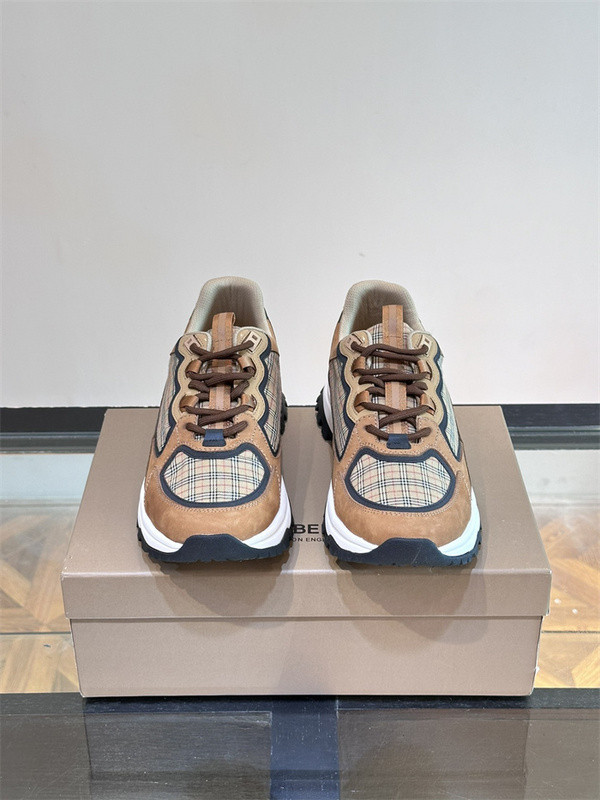 B**rry sneaker