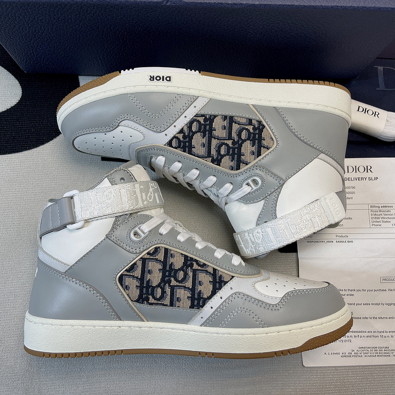 dio* sneaker
