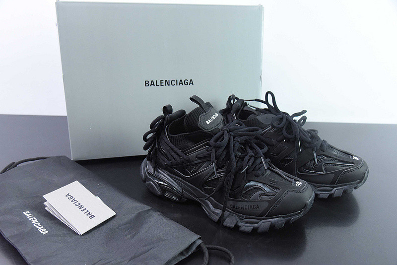 bc track sneaker
