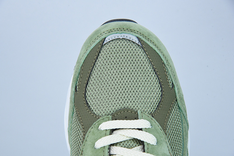 new balance sneaker