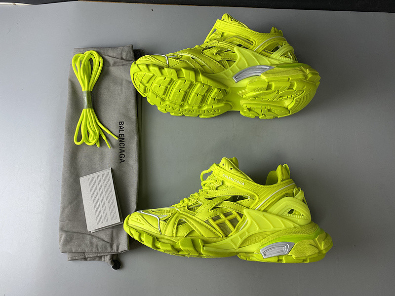 bc track sneaker