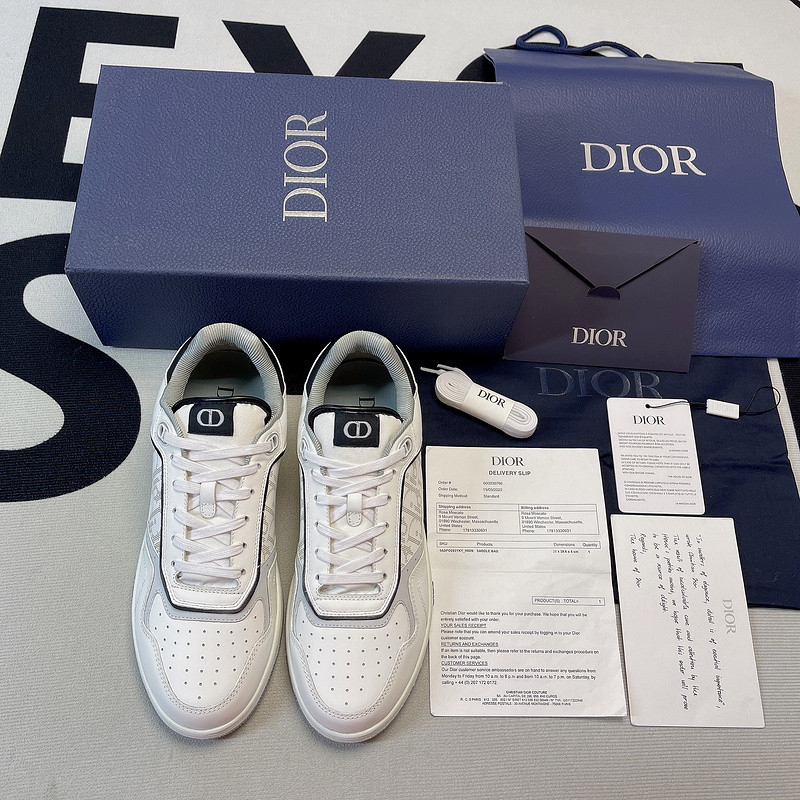 dio* sneaker