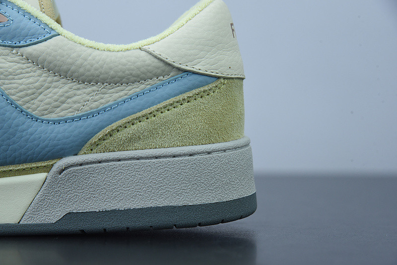 fen sneaker
