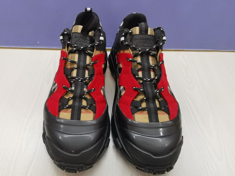 B**rry sneaker